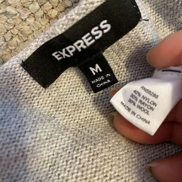 Y2K Express Gray Knit Sweater Dress Sz M Over Knees Pocket Pullover Stretch Soft - Picture 5 of 10